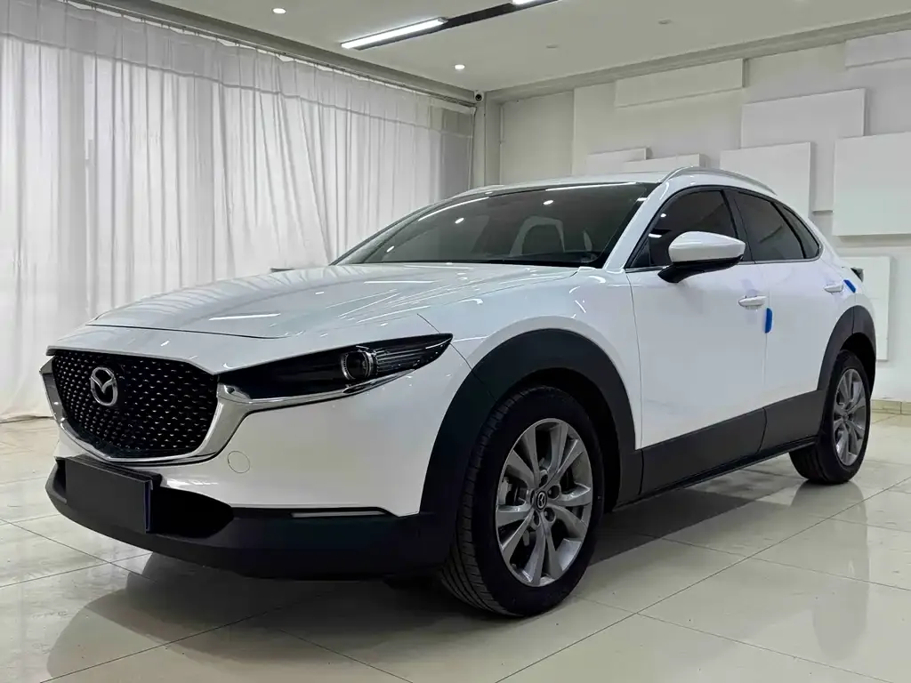 Mazda CX-30 — фото 1