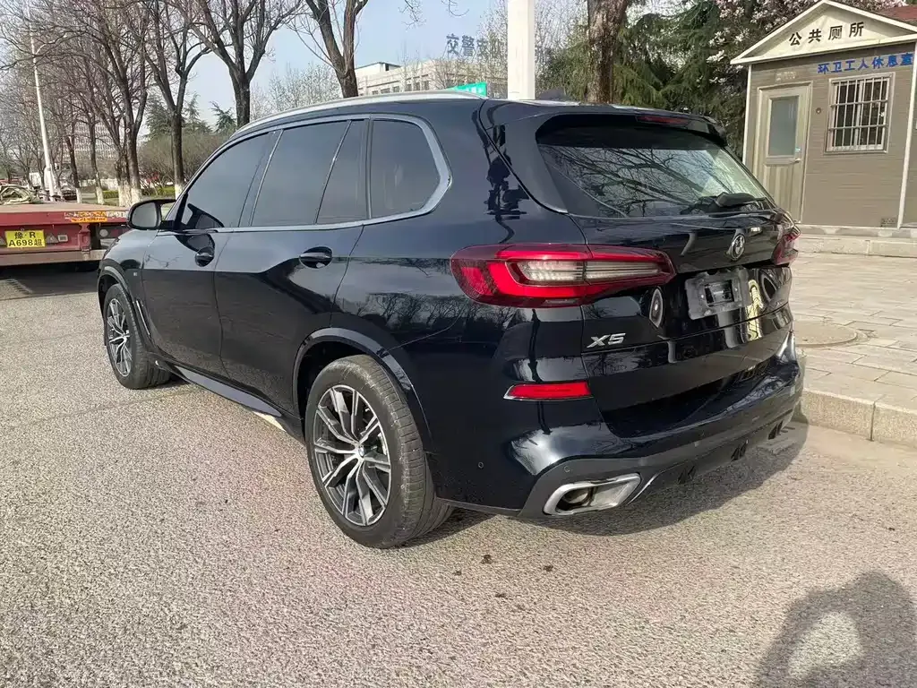 BMW X5 (Import) — фото 9