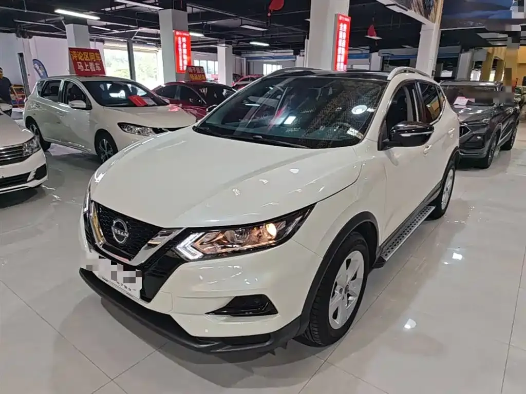 Nissan Qashqai — фото 1