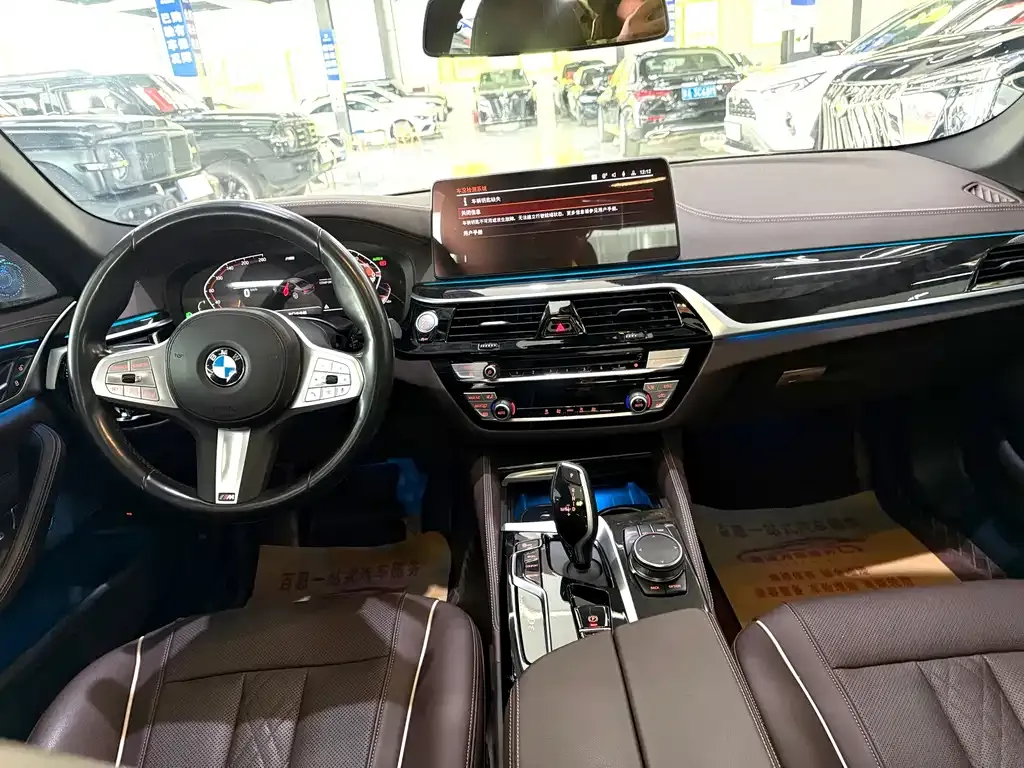 BMW 5 Series — фото 6