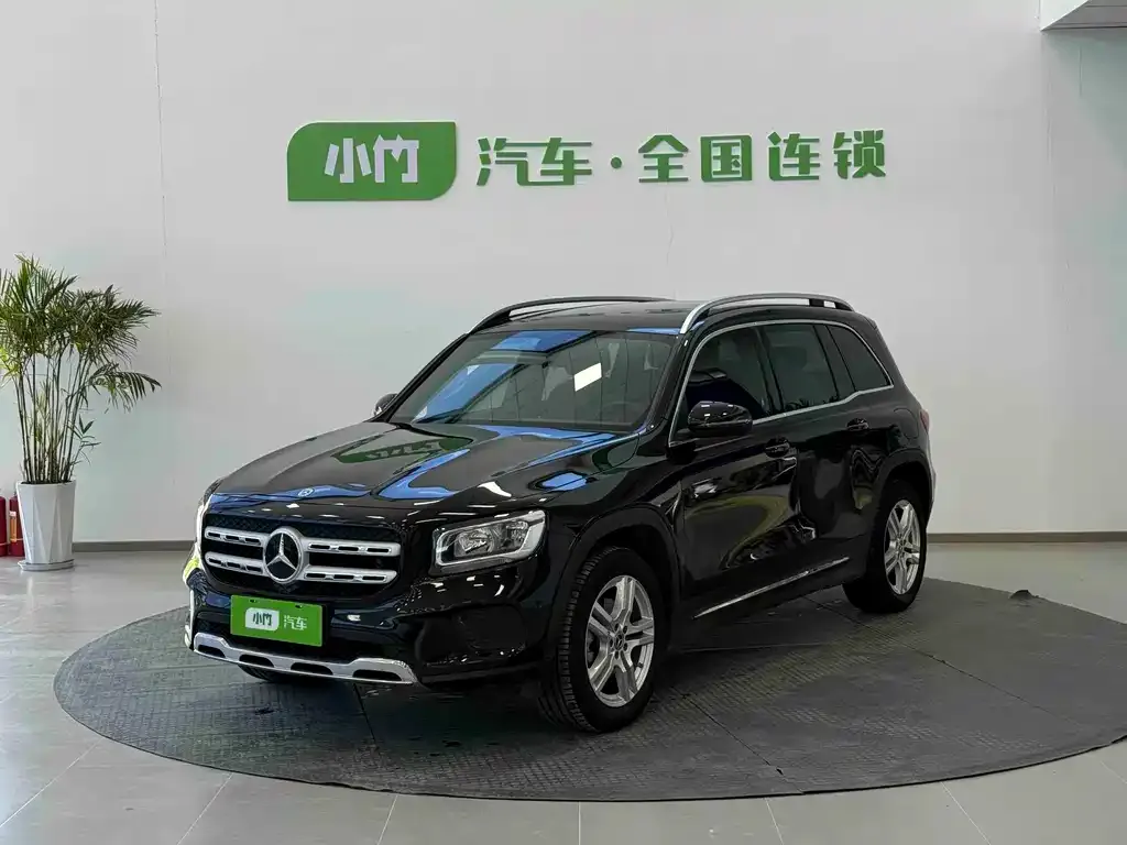 Mercedes-Benz GLB — фото 1
