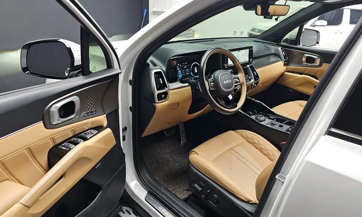 Kia Sorento — фото 9