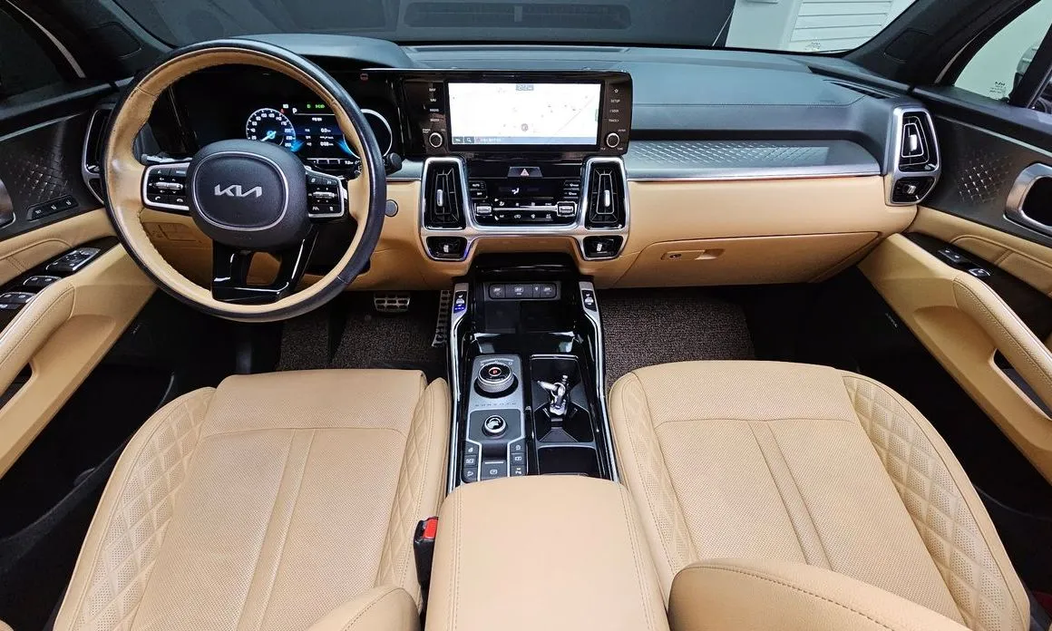 Kia Sorento — фото 7