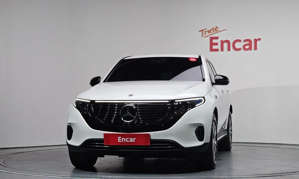 Mercedes-Benz EQC — фото 7