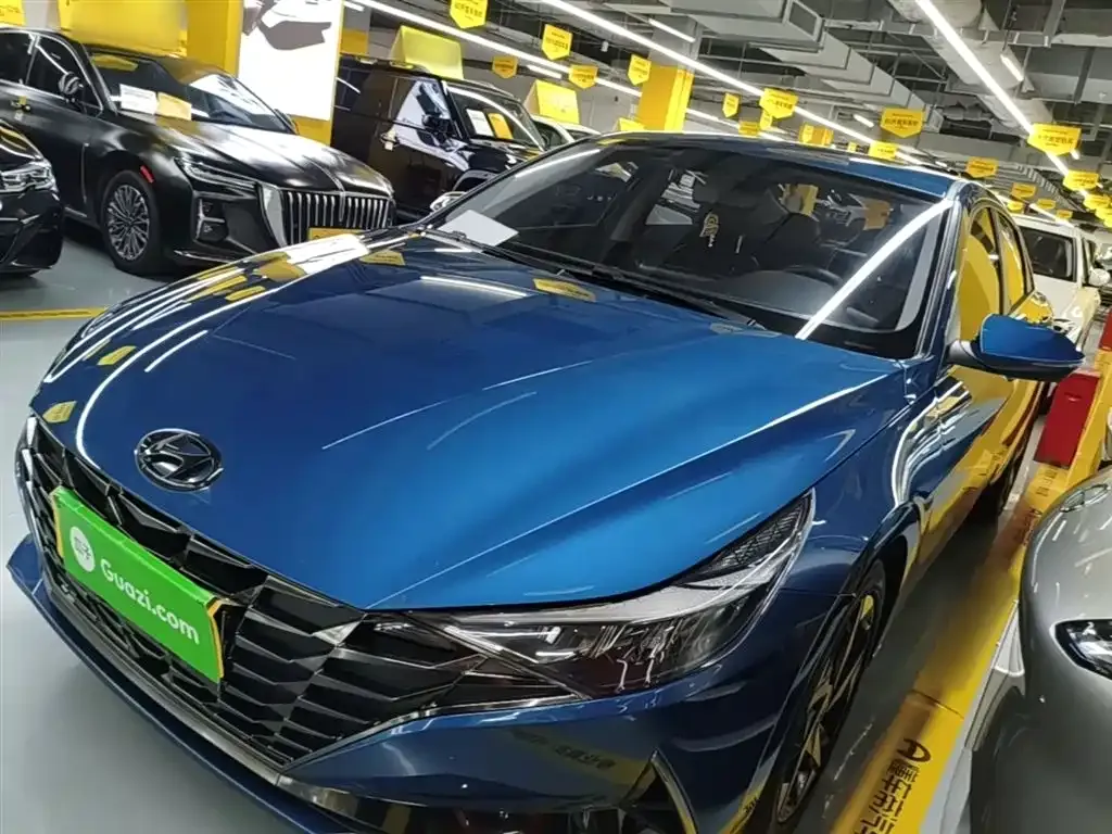 Hyundai Elantra — фото 3