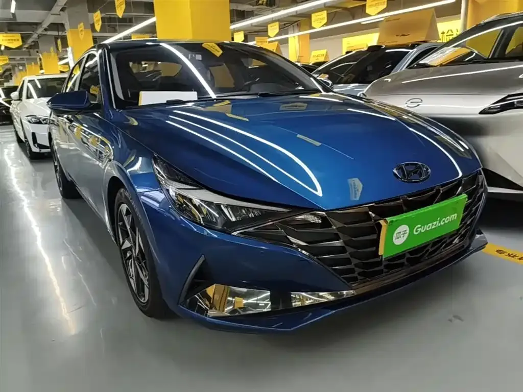 Hyundai Elantra — фото 4