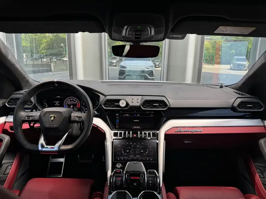 Lamborghini Urus — фото 5