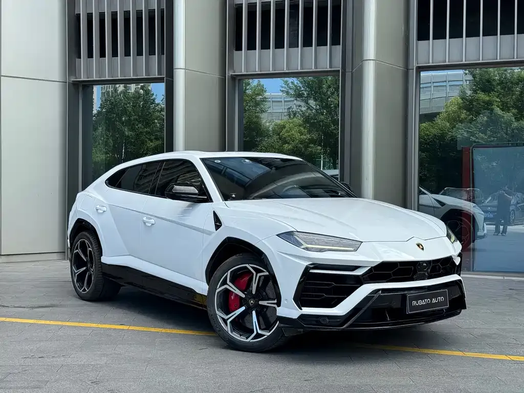 Lamborghini Urus — фото 10