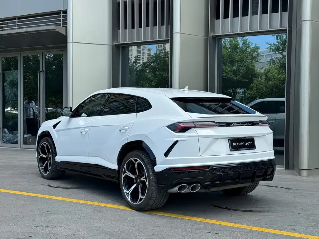Lamborghini Urus — фото 6