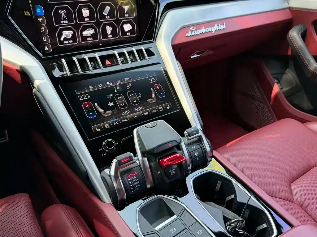 Lamborghini Urus — фото 4