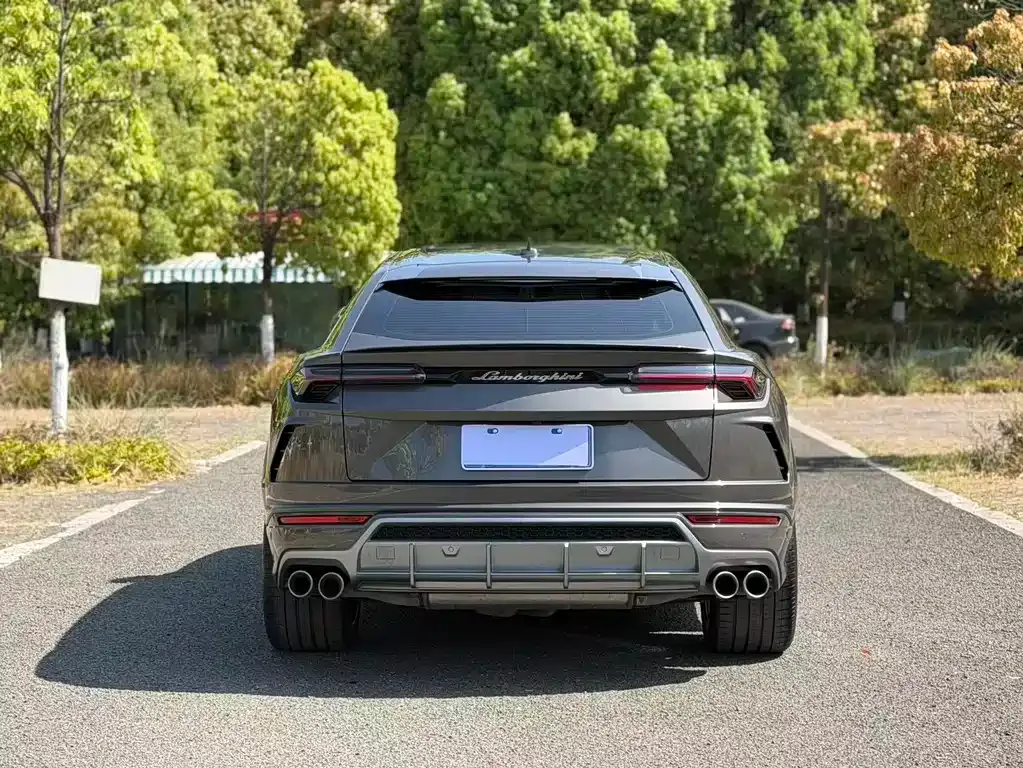 Lamborghini Urus — фото 8