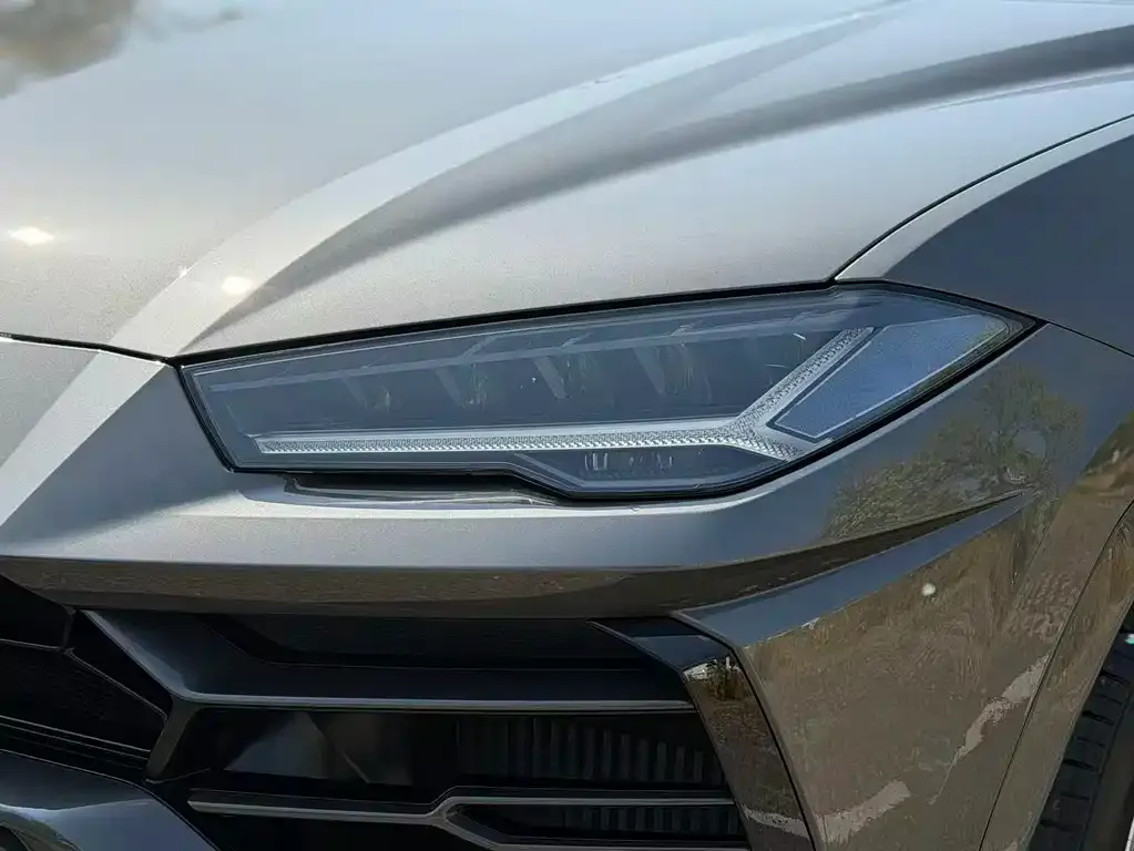 Lamborghini Urus — фото 3