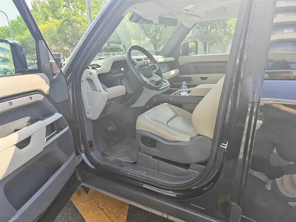 Land Rover Defender — фото 4