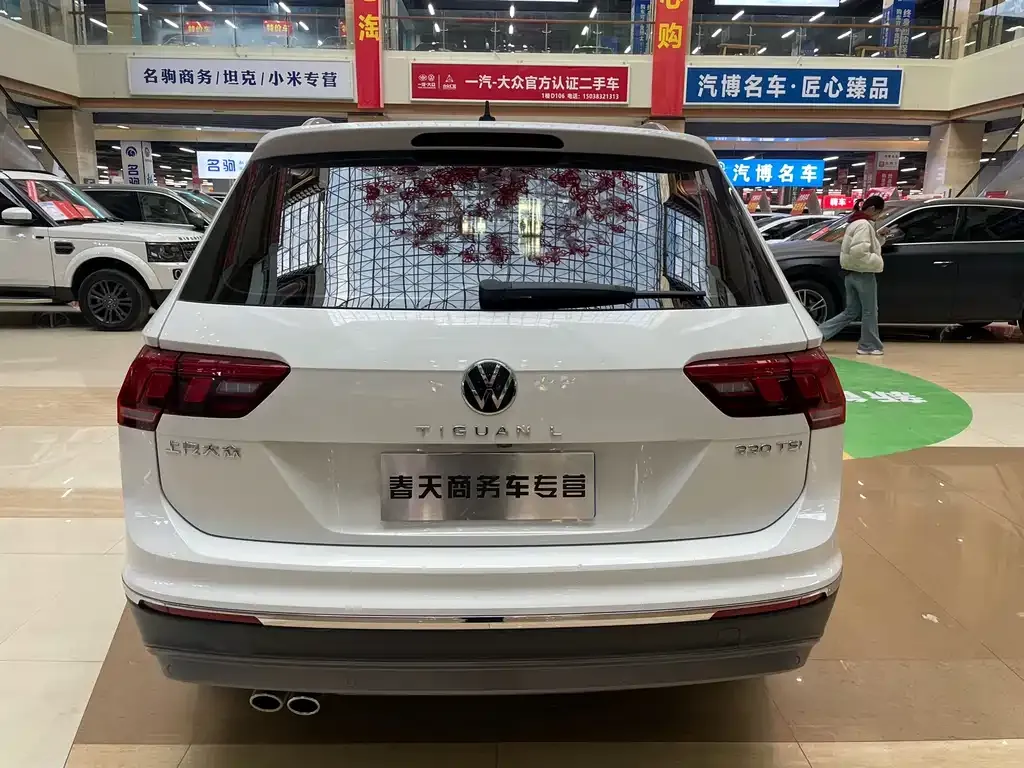 Volkswagen Tiguan L — фото 9