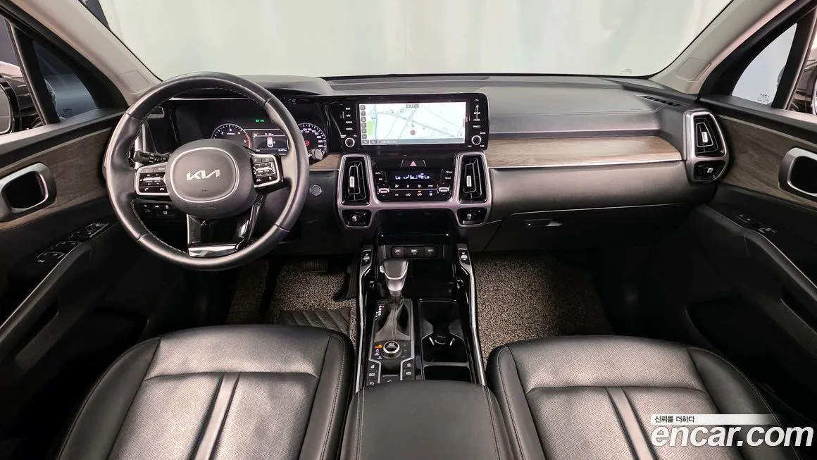 Kia Sorento — фото 9