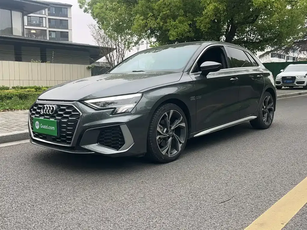 Audi A3 — фото 1