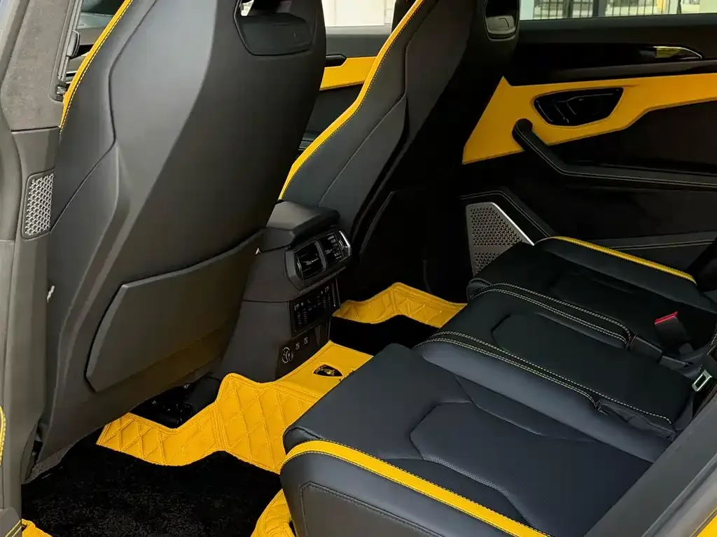 Lamborghini Urus SE — фото 2