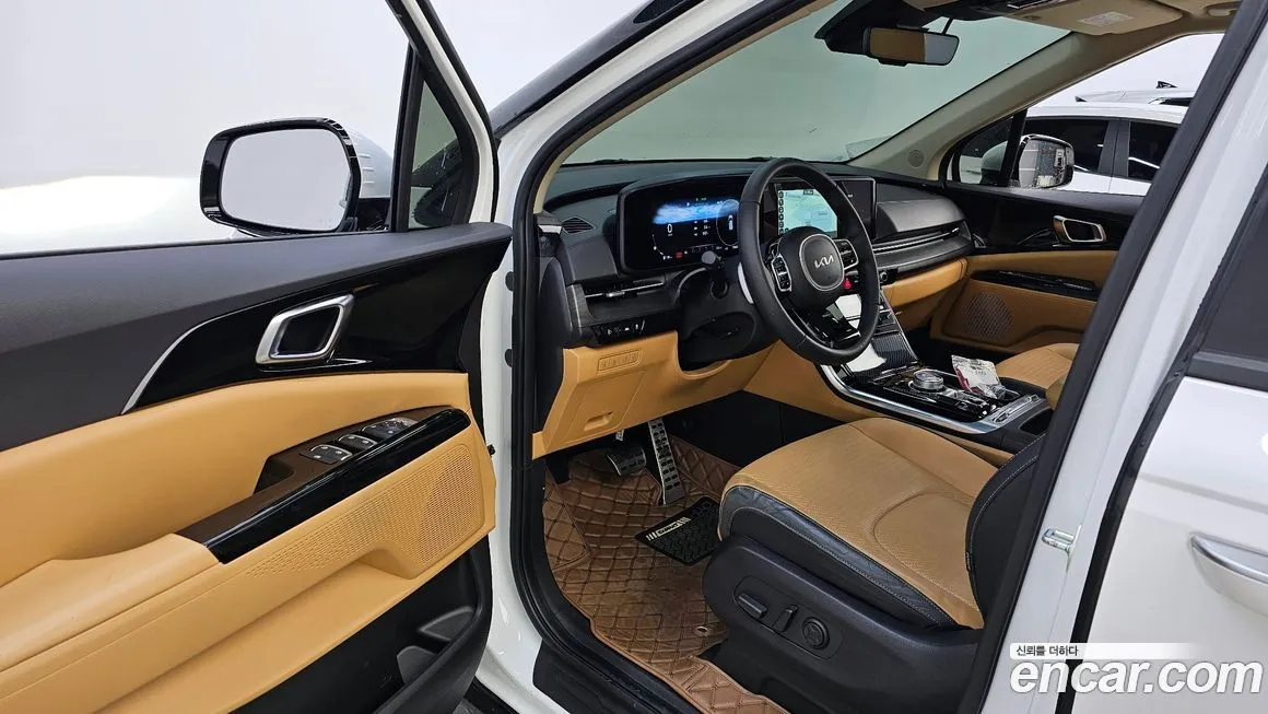 Kia Carnival — фото 10