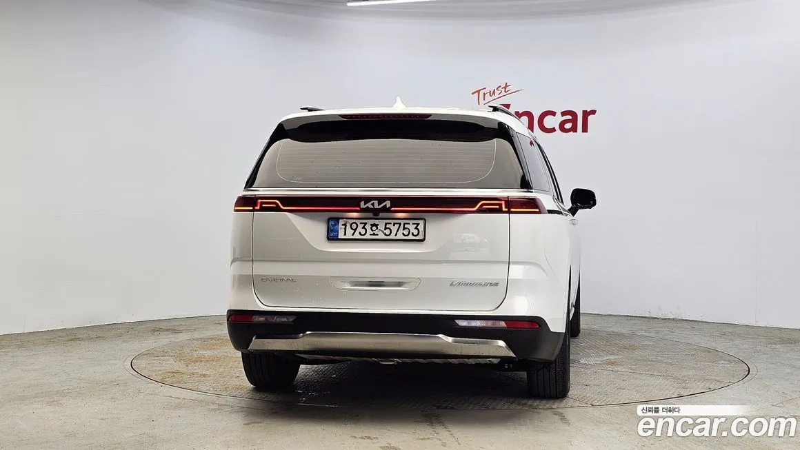 Kia Carnival — фото 5