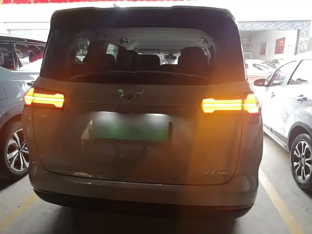 Wuling Starlight 730 New Energy — фото 9