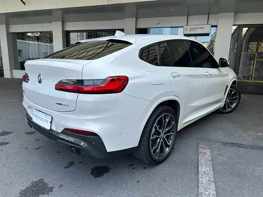 BMW X4 — фото 8