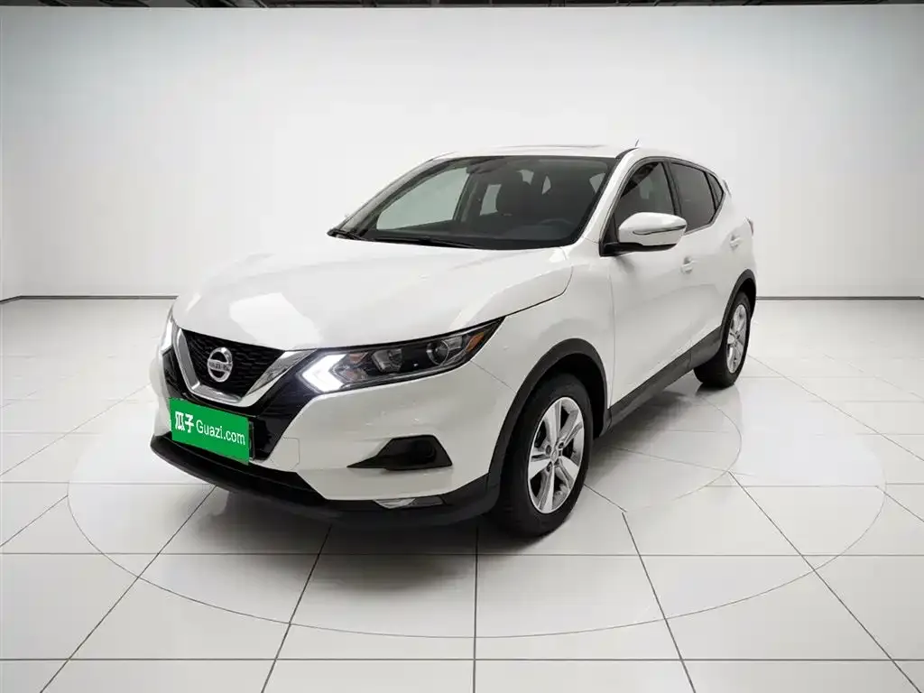 Nissan Qashqai — фото 1