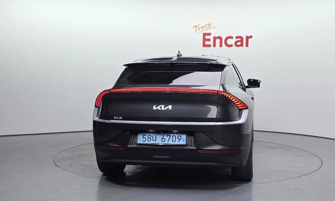 Kia EV6 — фото 4
