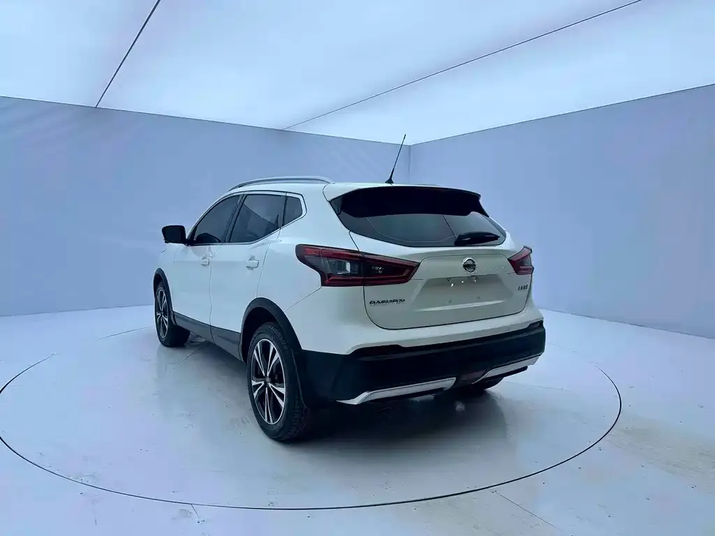 Nissan Qashqai — фото 6