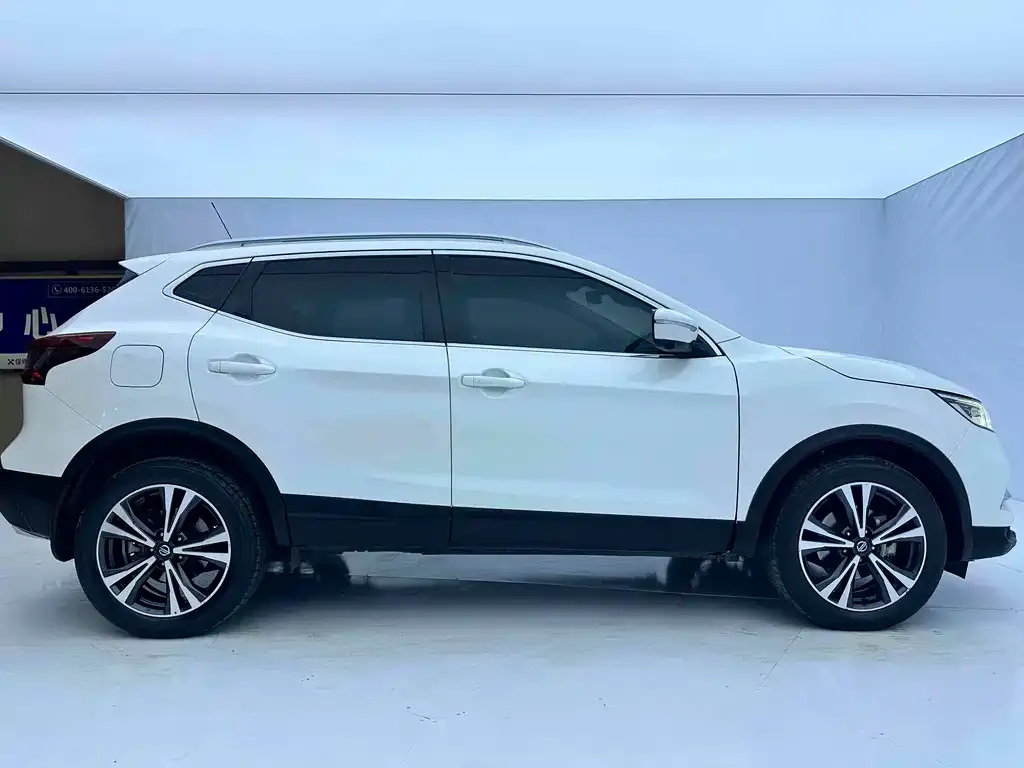 Nissan Qashqai — фото 5
