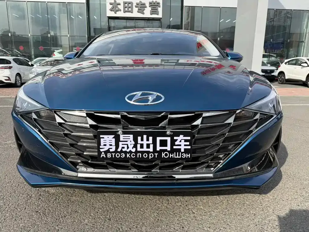 Hyundai Elantra — фото 4