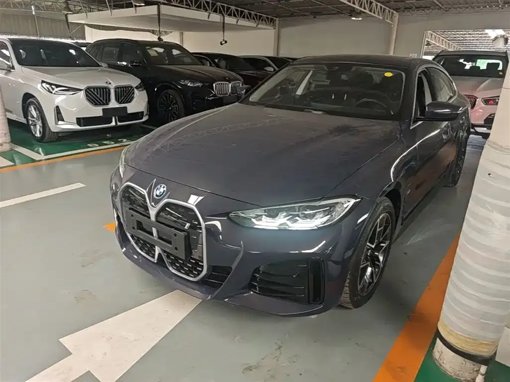 BMW i4 — фото 10