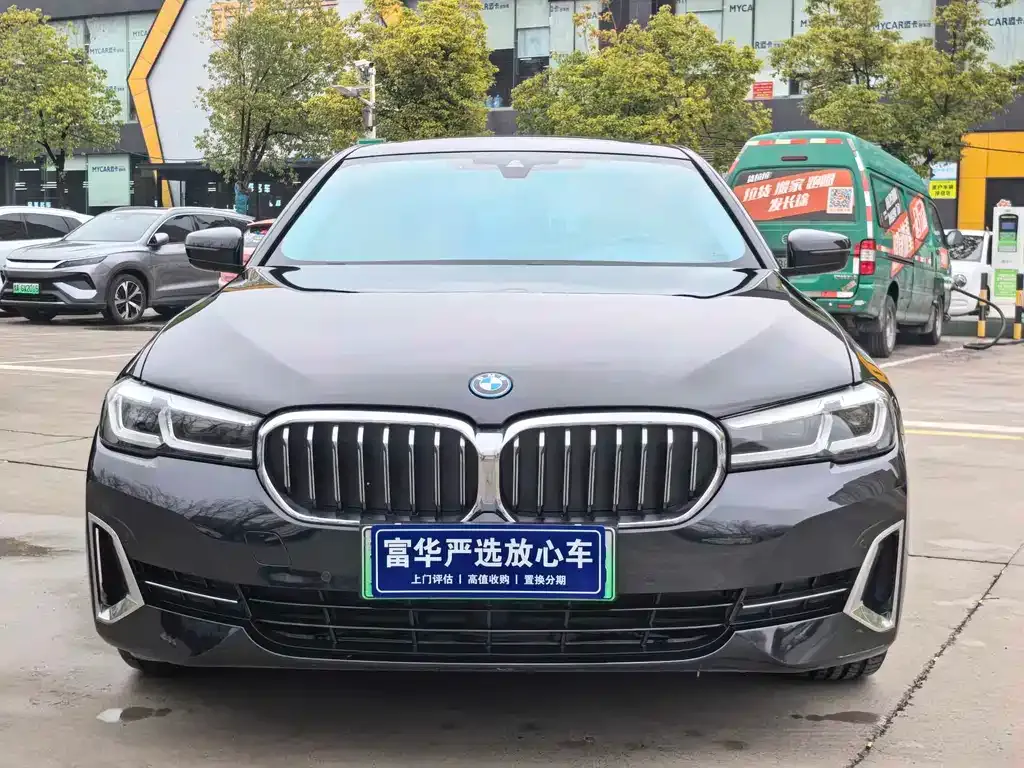 BMW 5 Series New Energy — фото 9