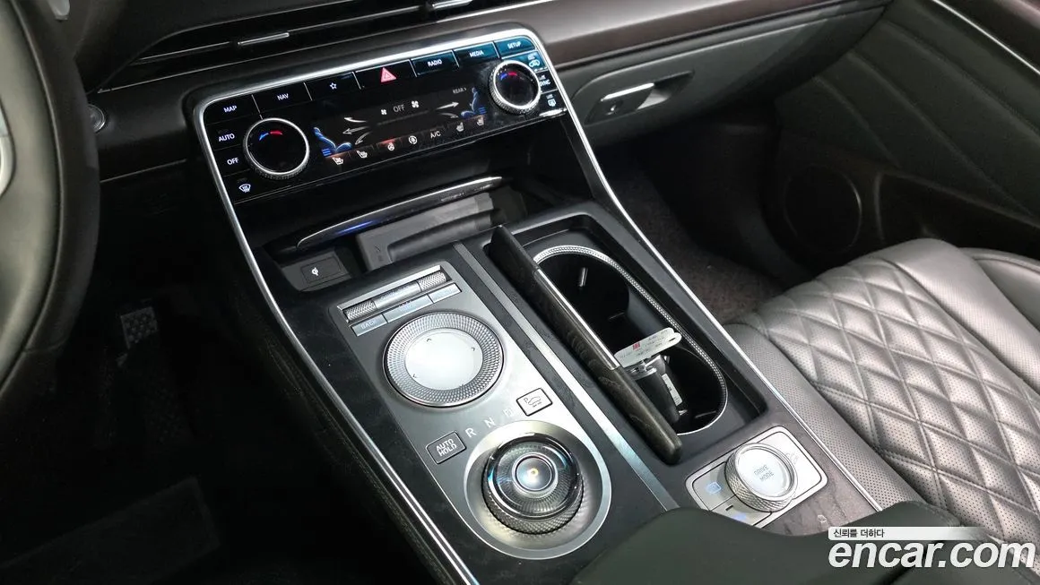 Genesis GV80 — фото 10