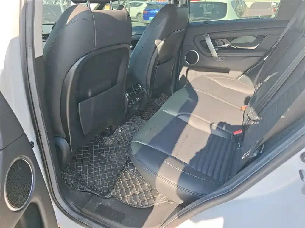 Land Rover Discovery Sport — фото 3