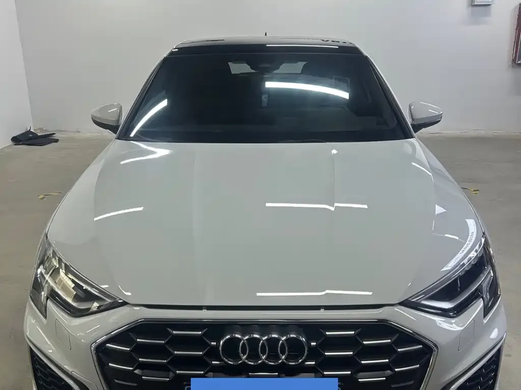Audi A3 — фото 1