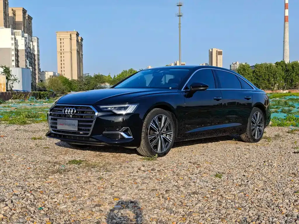 Audi A6L — фото 1