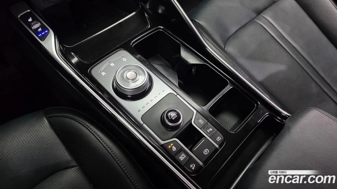 Kia Sorento — фото 8