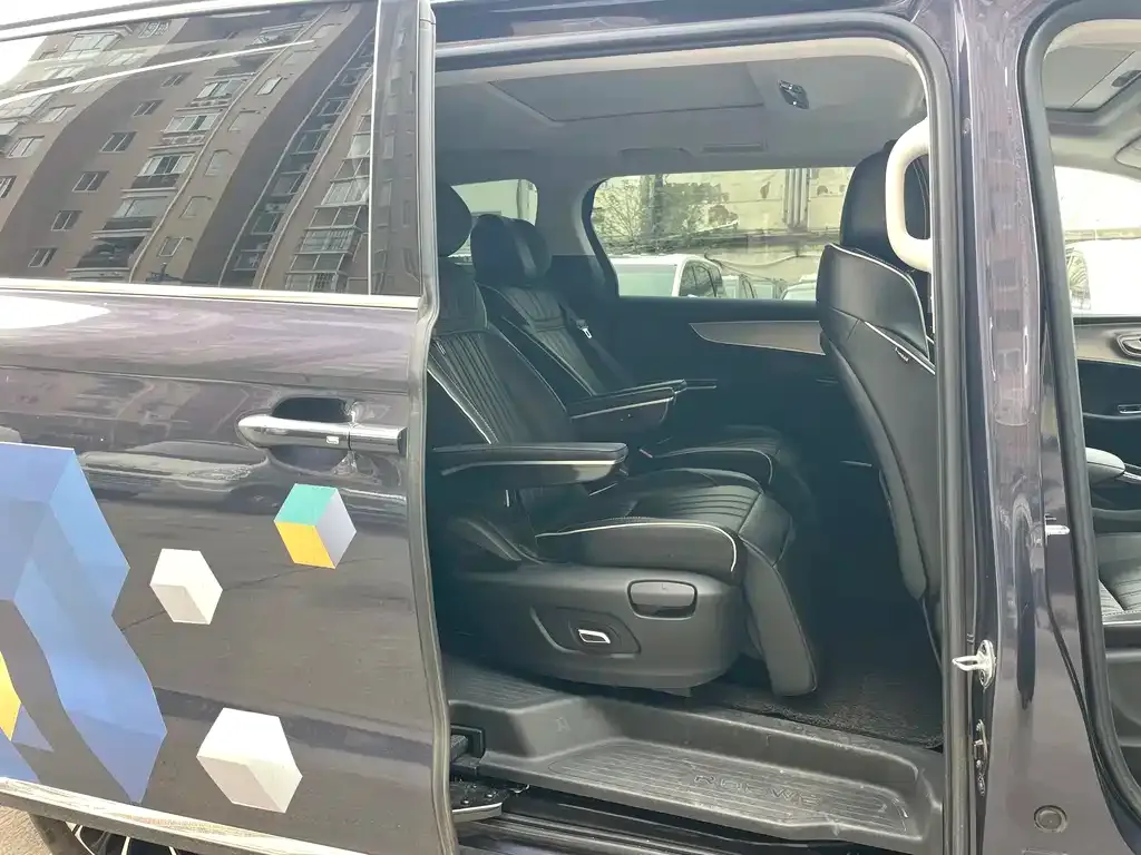 Roewe iMAX8 — фото 3
