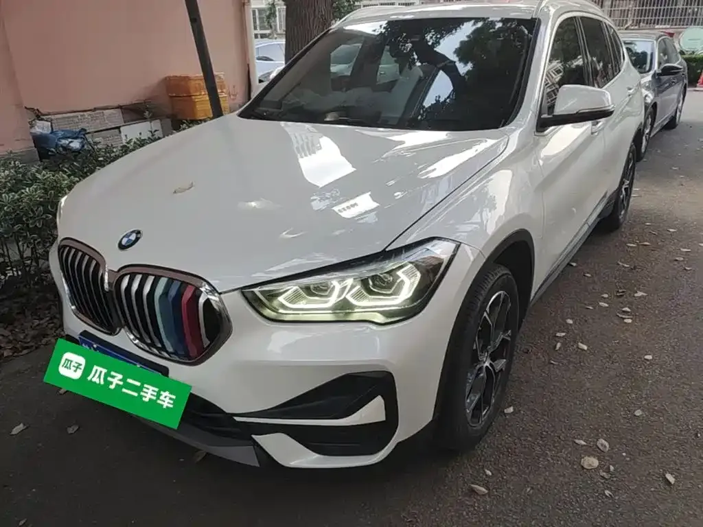 BMW X1 — фото 1
