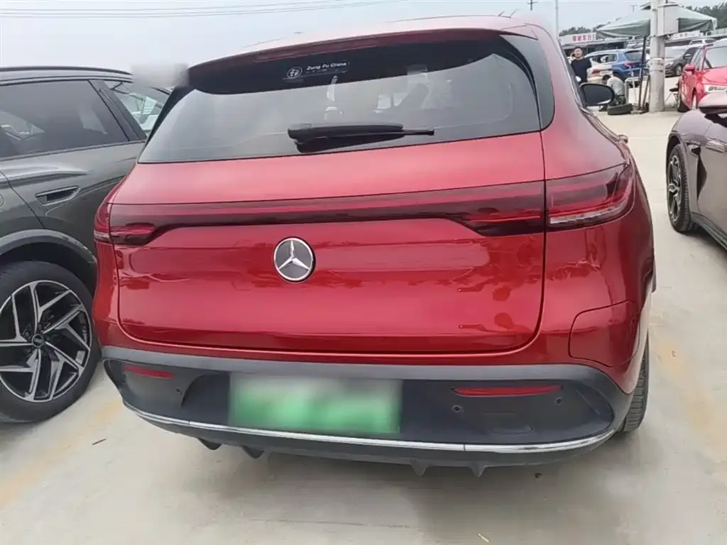 Mercedes-Benz EQC — фото 2