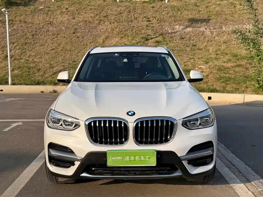 BMW X3 — фото 10
