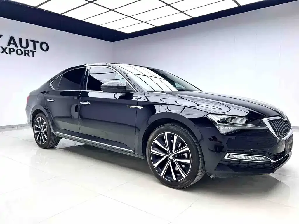 Skoda Superb — фото 3