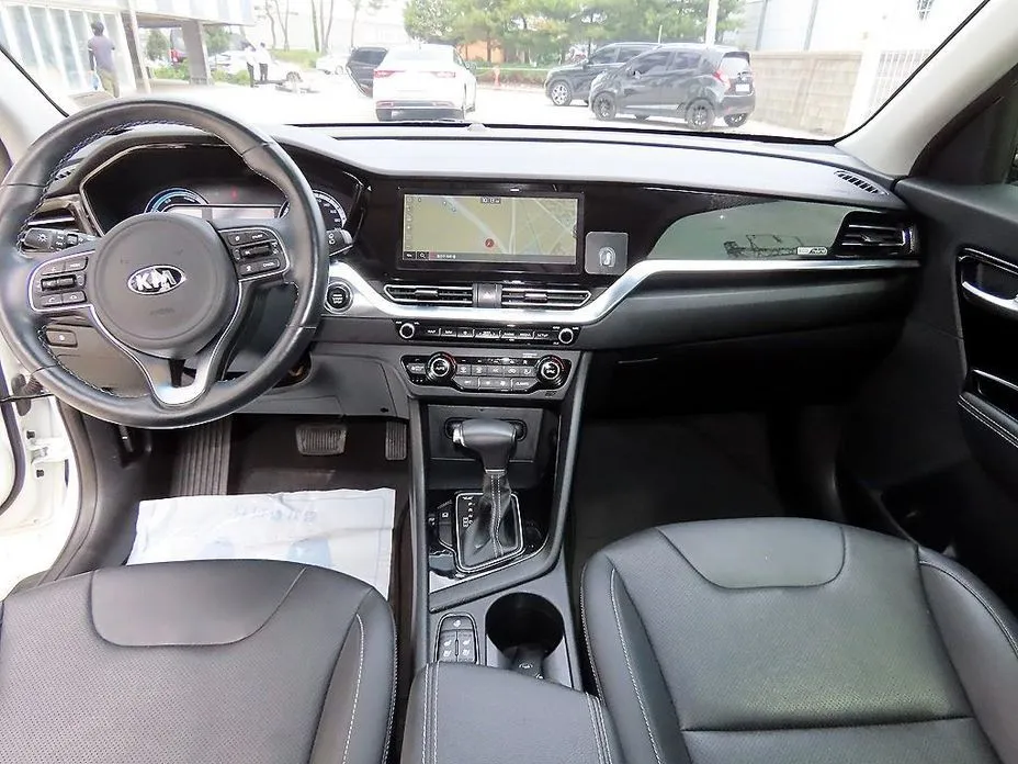 Kia Niro — фото 10