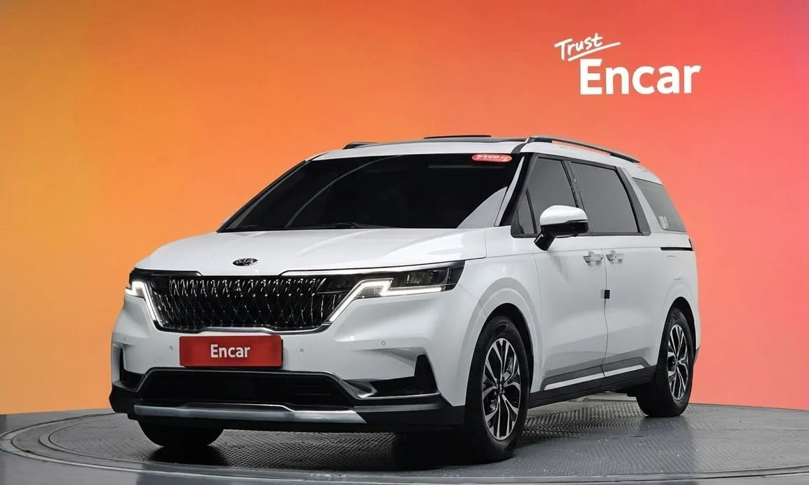 Kia Carnival — фото 1
