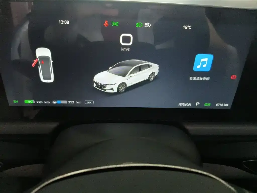 VOYAH Zeekr — фото 2