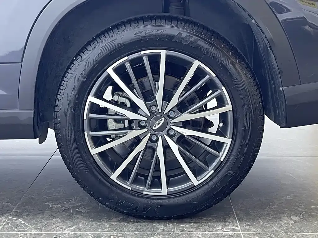 Chery Tiggo 8 — фото 10