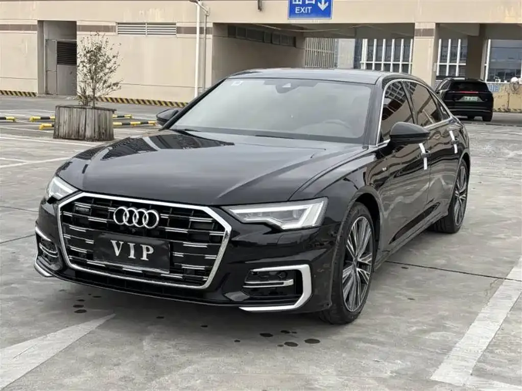 Audi A6L — фото 1