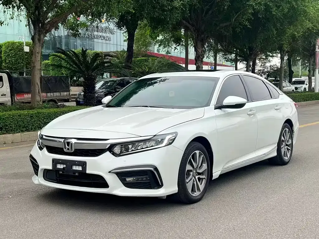 Honda Inspire — фото 1