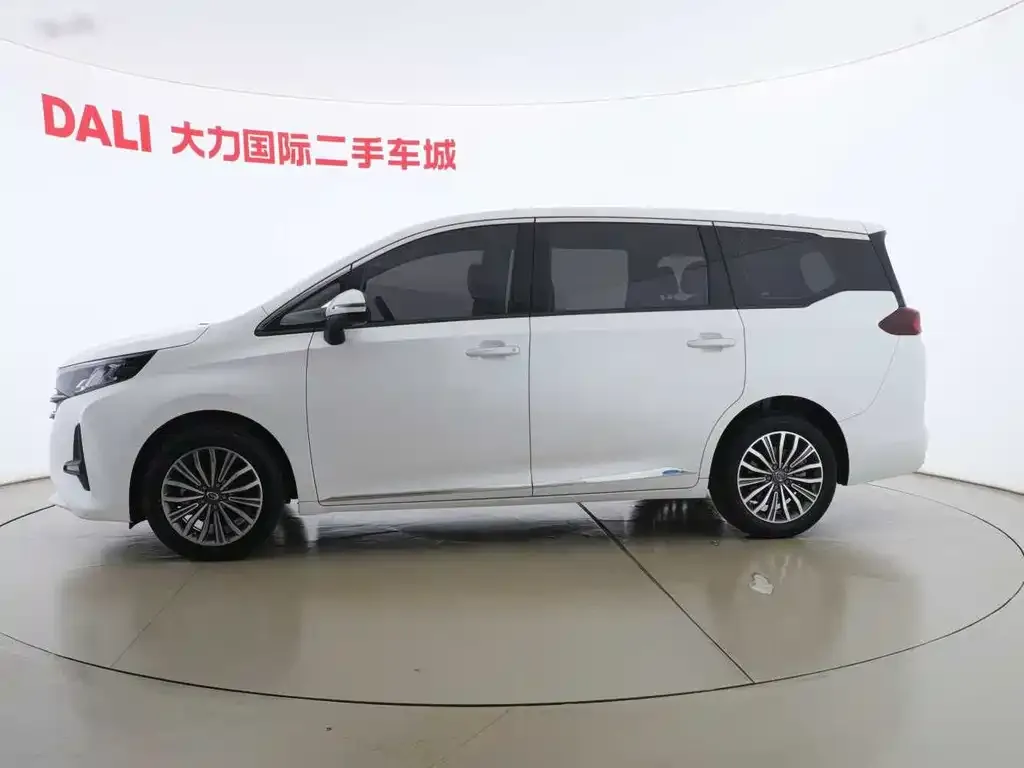 GAC Motor Trumpchi M6 — фото 8
