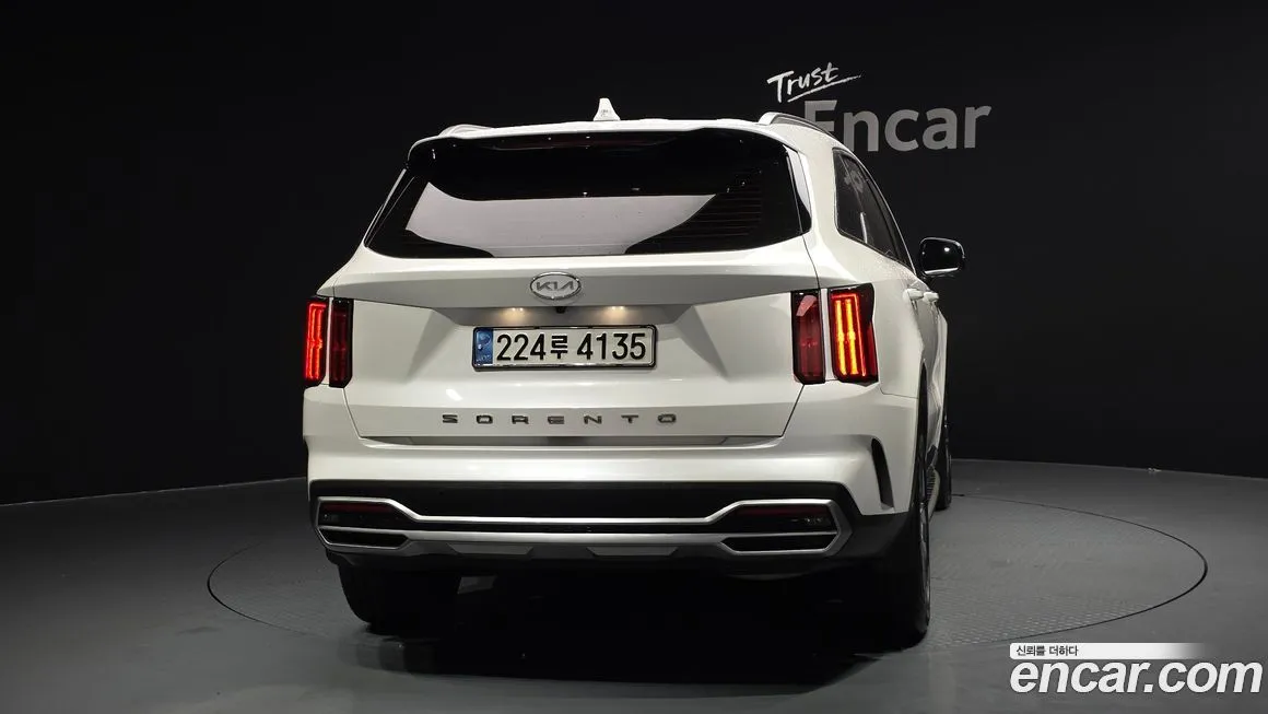 Kia Sorento — фото 4